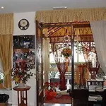 Ξενοδοχείο Chenno 2*